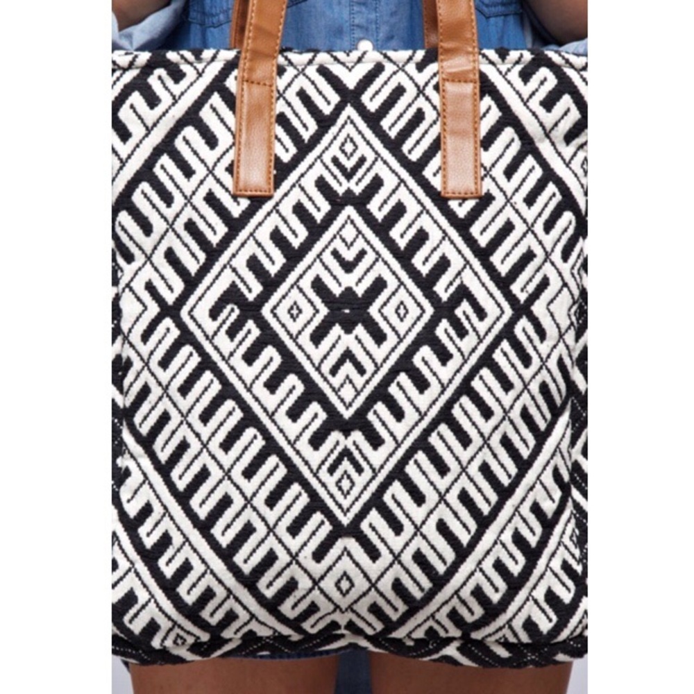 NEW! 🌸 Canvas Tapestry Tote - Picture 4 of 4